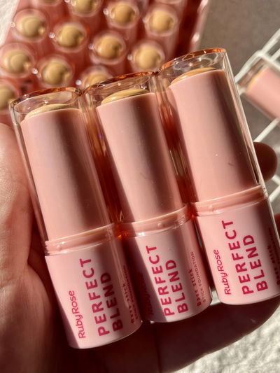 2 Bases en barra Ruby Rose