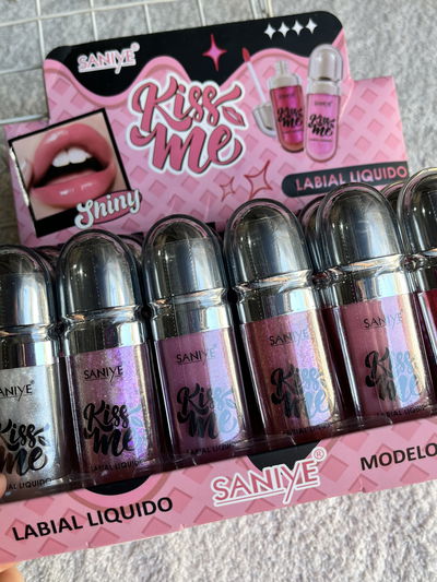 Caja 24 gloss kiko saniye