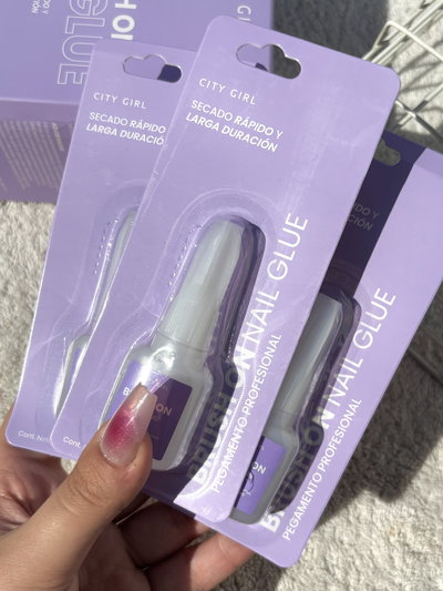 2 Pegamentos de uñas city girl