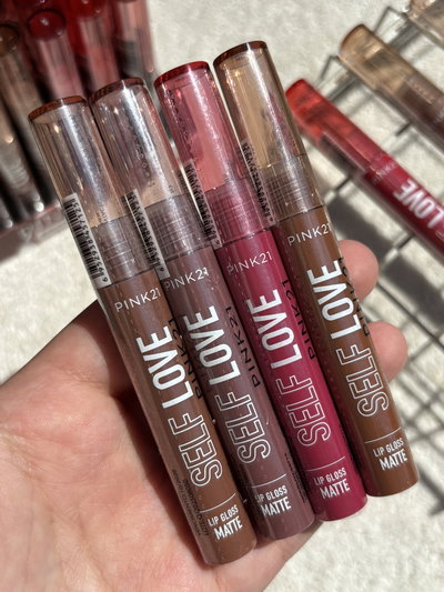 4 labiales matte Pink21 