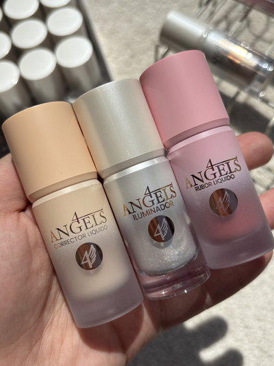 Combo iluminador, corrector y rubor esponjita 4angels