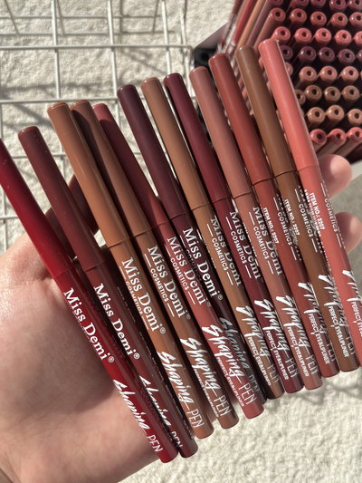 Pack 12 delineadores de labios retráctil miss demi