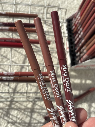 3 delineadores de labios retráctiles miss demi