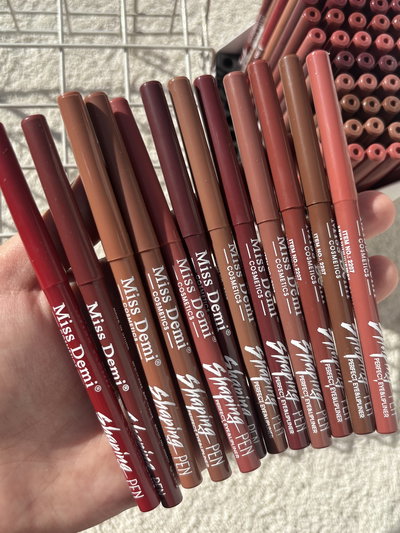 3 delineadores de labios retráctiles miss demi