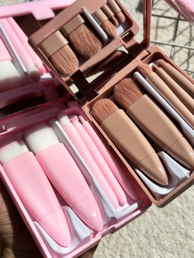 2 set de brochas con cajita y espejo