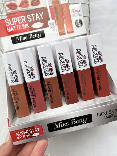 Caja x24 labial matte dupe Super stay