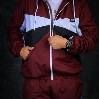 CAMPERA ROMPE VIENTO CON PIEL POR DENTRO 