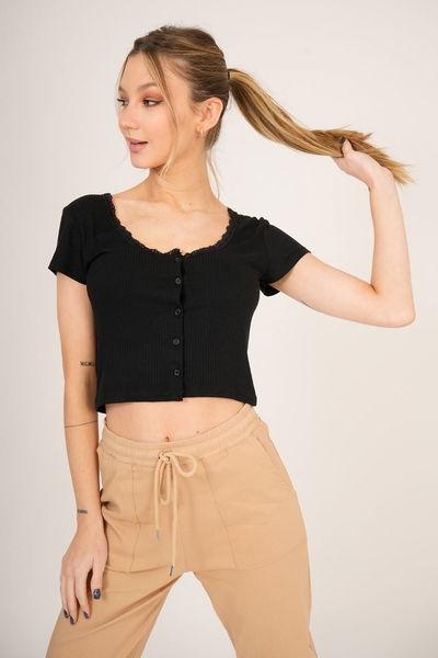 REMERA BASICA CON ENCAJE 