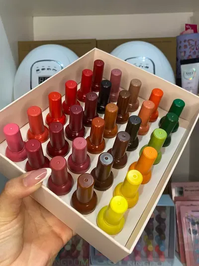 COLECCION DE ESMALTES SEMIPERMANENTE CITY GIRL