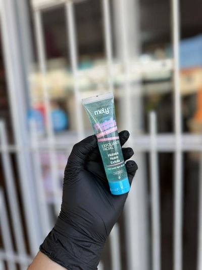 EXFOLIANTE FACIAL MELY CON ACIDO HIALURONICO