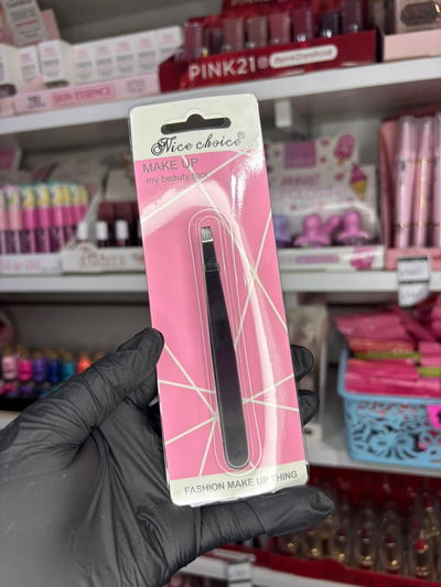 PINZA DE DEPILAR NEGRA 