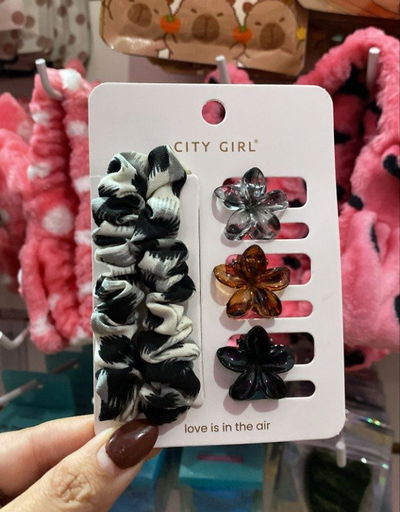 SET 2 COLITA + 3 BROCHES ANIMAL PRINT