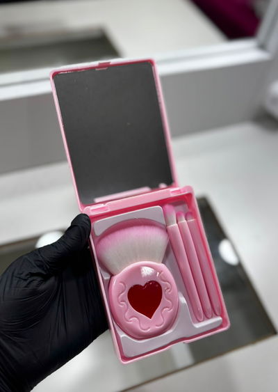 SET DE BROCHAS X4 UNI + ESPEJO Y ESTUCHE