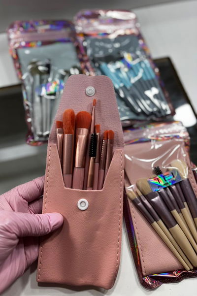 SET DE BROCHAS X8 UNI + ESTUCHE  TEI