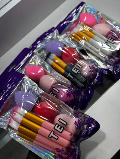 SET DE BROCHAS + ESPONJAS TEI COD:2637-38