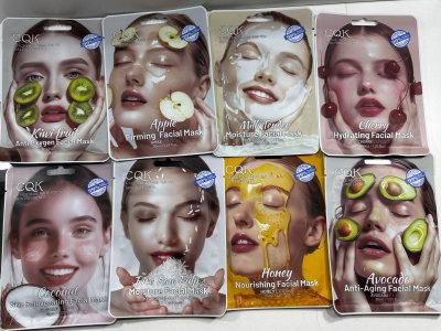 CAJA X30 UNI MASCARILLA FACIAL CQK ( SURTIDAS)