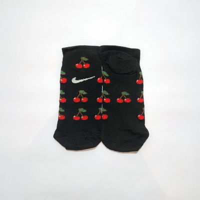 NIKE - CEREZA NEGRA