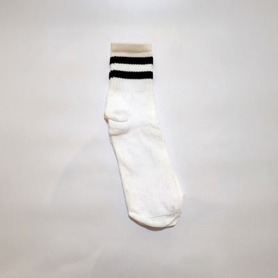 OLD SCHOOL BLANCA CON LINEA NEGRA