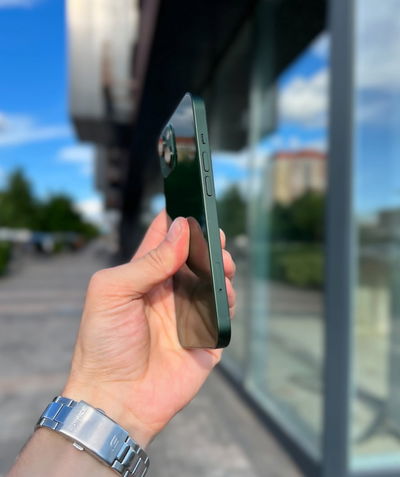 iPhone 13
