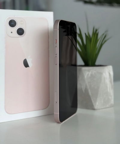 iPhone 13
