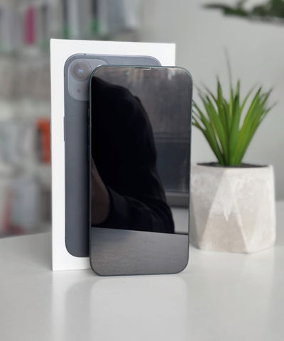 iPhone 13