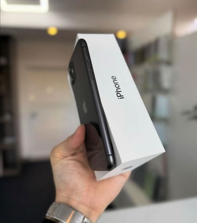 iPhone 11