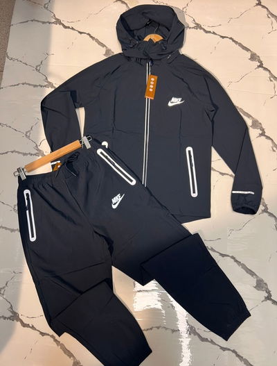 Conjuntos Deportivos Nike