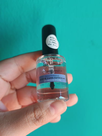 Aceite de cuticulas Las varano