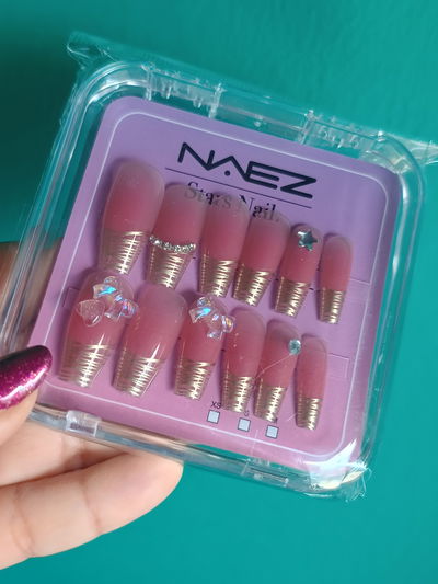 Uñas postizas/ Press on Coffin