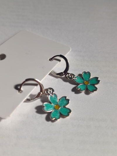 Argolla plateada Flor Pequeña