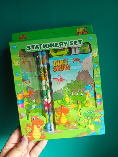 Kit escolar Dinosaurio en caja 
