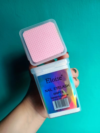 Wipes Eloise con contenedor x200u