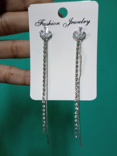 Aro colgante tres diamantes y strass