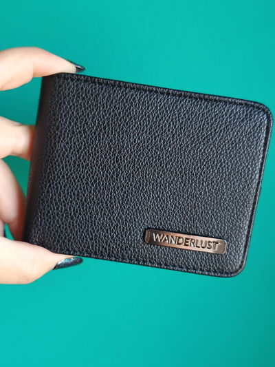 Billetera Wanderlust Negro en caja