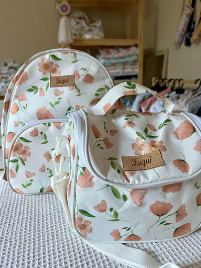 Combo Lunchera + Mochila - modelo Flores 