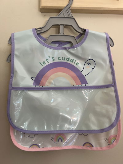 Combo pack 2 baberos plástico