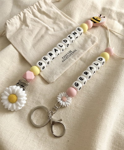 Combo llavero(hasta 6 letras)+Portachupete personalizado