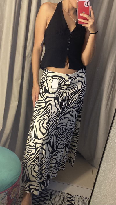 •Pollera larga •