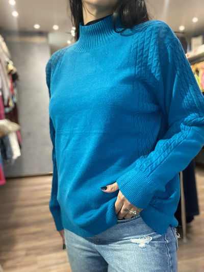•Buzo cuello alto MAGGY•