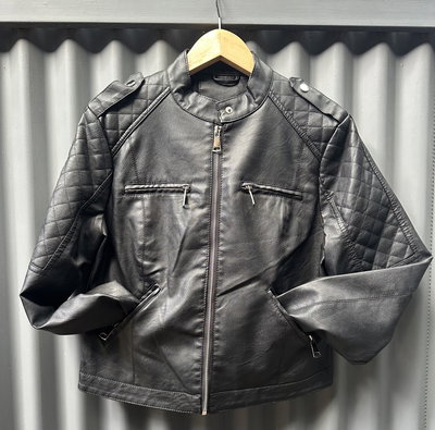 CAMPERA ECOCUERO HOMBRO MATELASSE