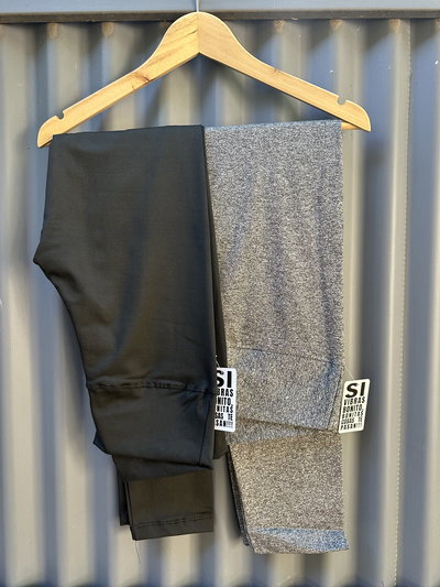 CALZA FRIZADA LISA NEGRA & GRIS