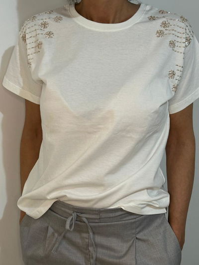REMERA CON CANUTILLOS
