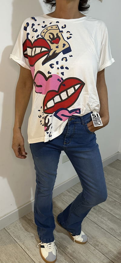 REMERA POP KISS