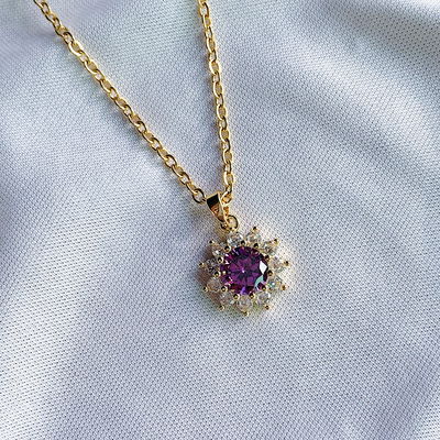 Collar flor violeta 