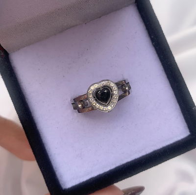 Anillo corazón: negro 