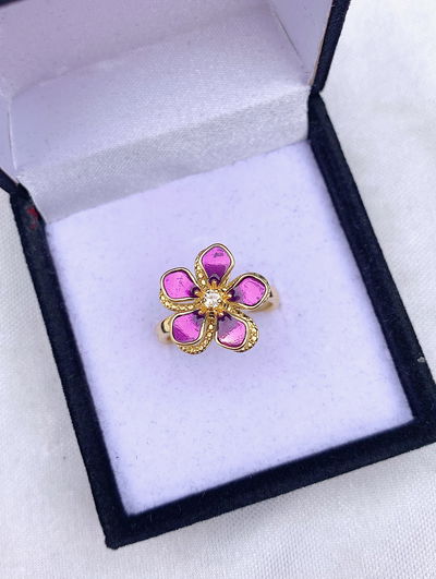 Anillo flor violeta - giratorio