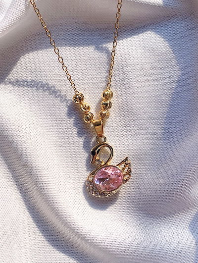 Collar cisne: rosa