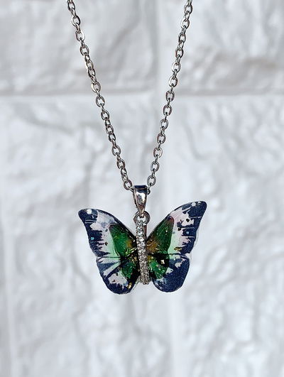 Collar mariposa: verde