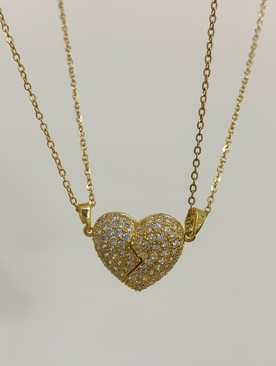 Collar corazón imantado