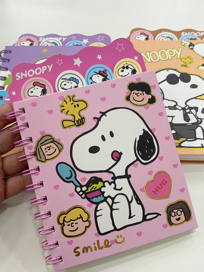 Libreta Snoopy rosa